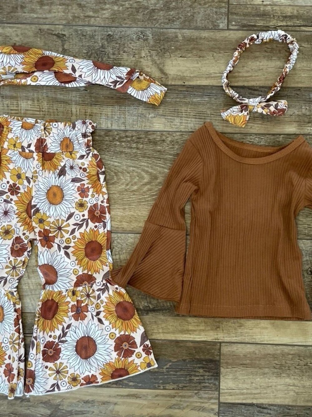 Boutique Girls 12-18M 4pc Sunflower Bell Bottom Outfit Set